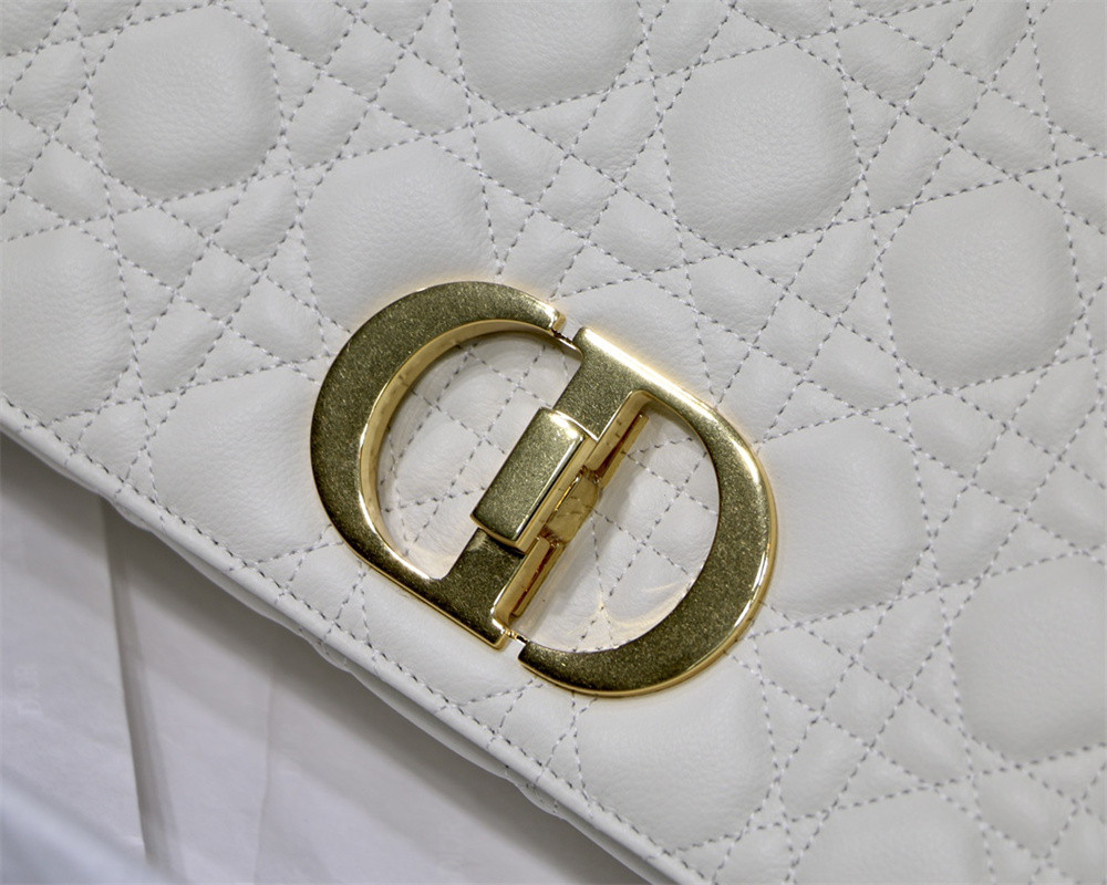 SMALL D*0r CARO BAG Ivory S*pple Cannage Calfskin 20 x 12 x 7 cm