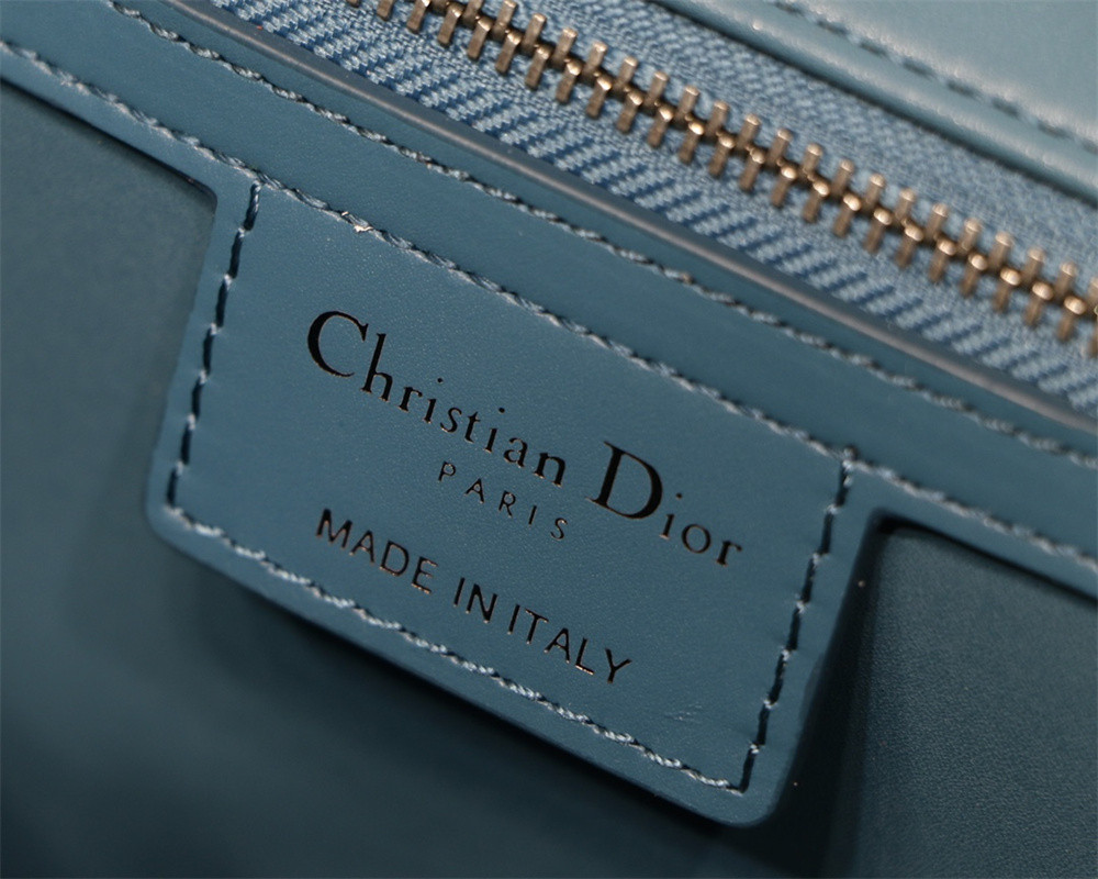 LARGE D*0r CARO BAG Navy S*pple Cannage Calfskin With Silver Hardware 29 x 18 x 10 cm