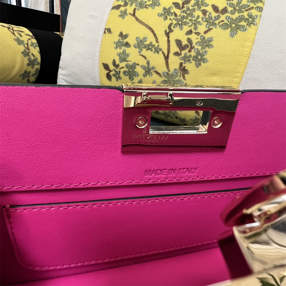 va*t*no GARAVANI ROCKSTUD23 SMALL SMOOTH CALFSKIN SHOULDER BAG ROSERED