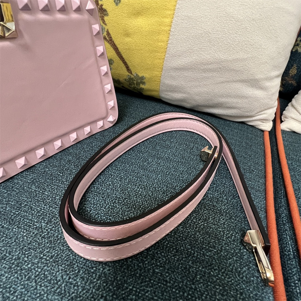 va*t*no GARAVANI ROCKSTUD23 SMALL SMOOTH CALFSKIN SHOULDER BAG PINK