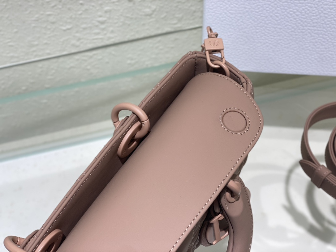 D*0r SMALL LADY D-JOY BAG Ultramatte Pink Cannage Calfskin