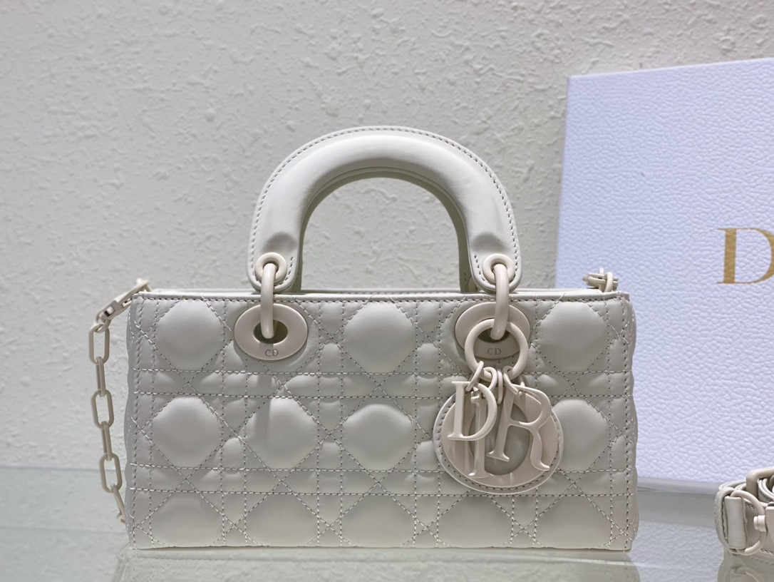 D*0r SMALL LADY D-JOY BAG Ultramatte White Cannage Calfskin