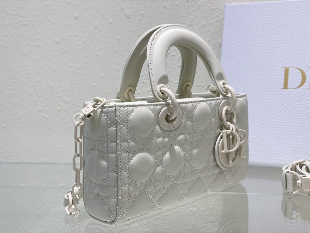 D*0r SMALL LADY D-JOY BAG Ultramatte White Cannage Calfskin