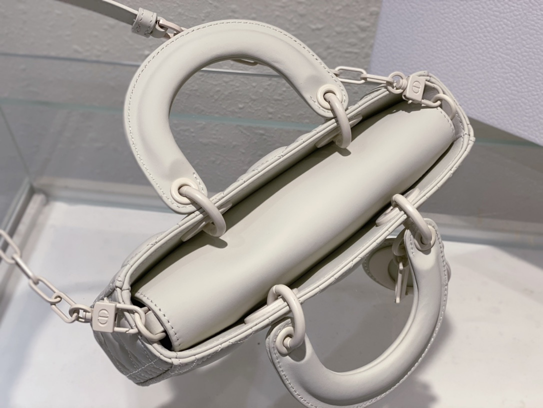 D*0r SMALL LADY D-JOY BAG Ultramatte White Cannage Calfskin