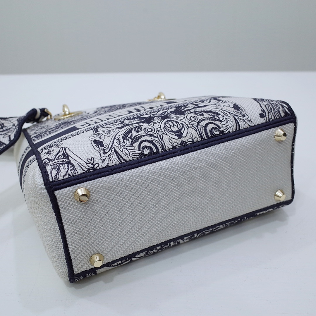 MEDIUM D*0r LADY D-LITE BAG  24 x 20 x 11 cm