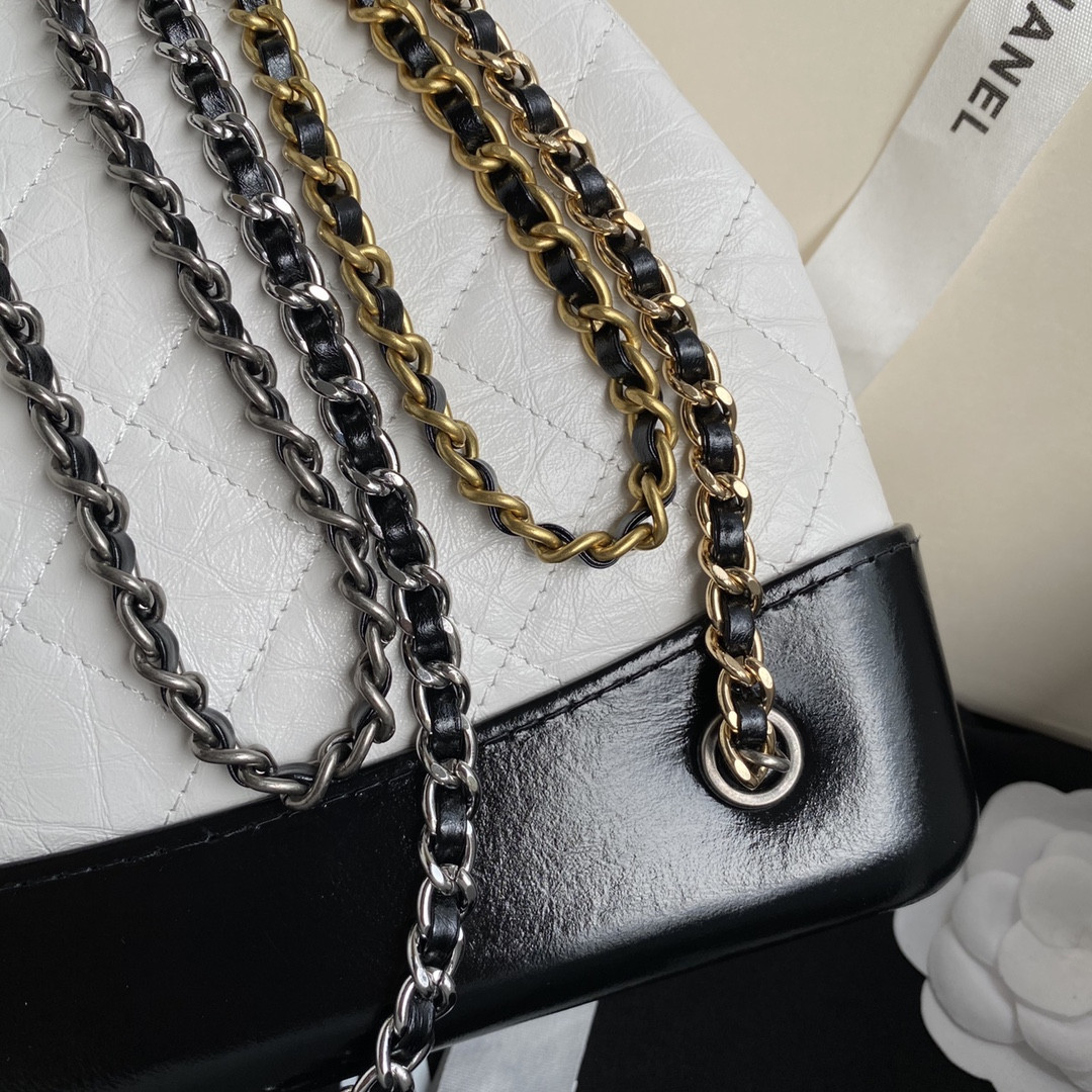 Ch*el CC Gabrielle  WHITE 22 x 23 x 11cm