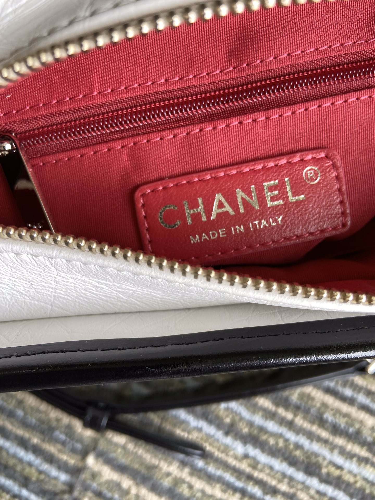 Ch*el Gabrielle SMALL WHITE BLACK with shoulder strap letters 20 x 15 x 8cm