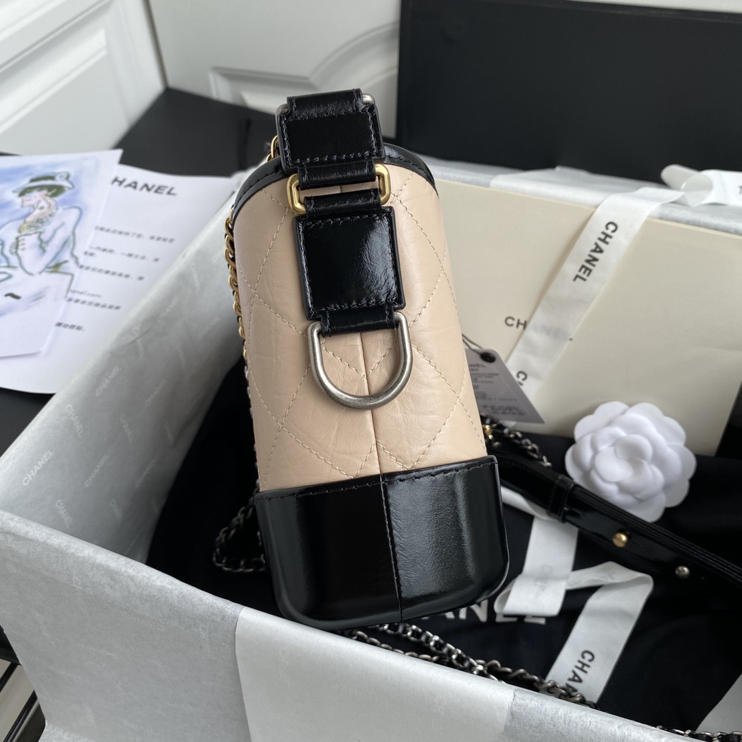 Ch*el Gabrielle SMALL PINK 20 x 15 x 8cm