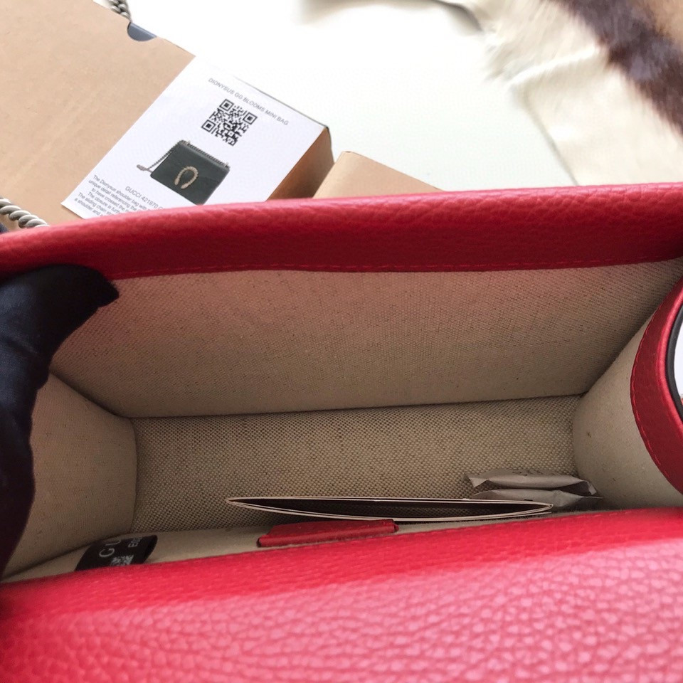 G*u*i DIONYSUS LEATHER MINI BAG RED 7.5"Wx6"Hx2"D