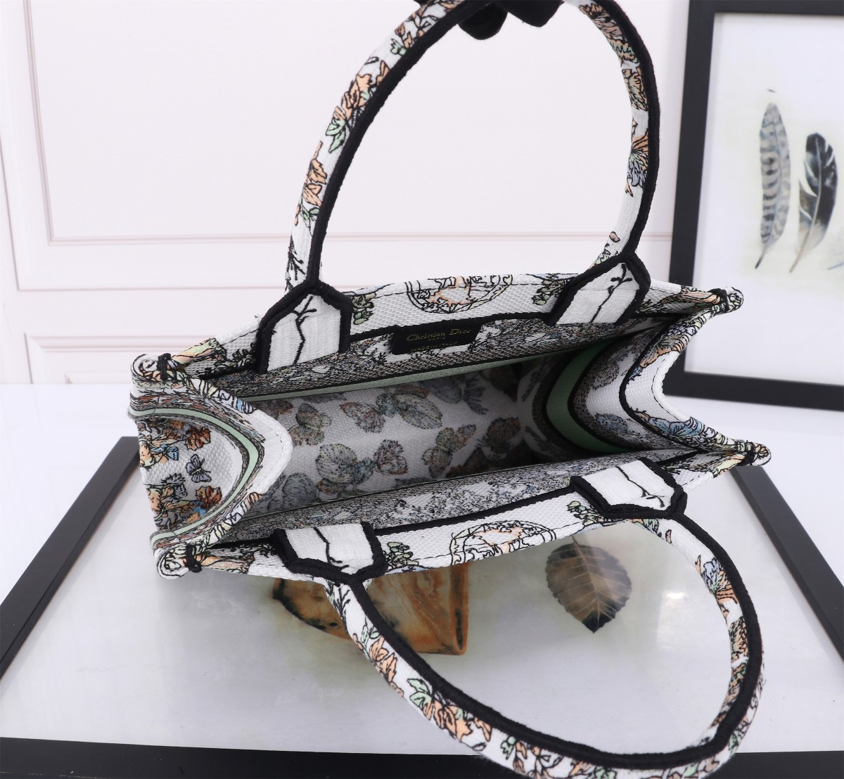 Small D*0r BOOK TOTE WHITE MULTICOLOR TOILE DE JOUY MEXICO EMBROIDERY  10.5 x 8.5 x 5.5 inches