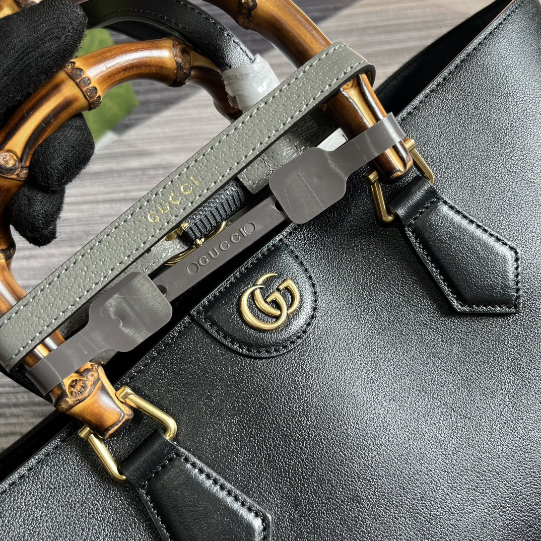 G*u*i DIANA LARGE TOTE BAG Black 40W x 34H x 21D CM