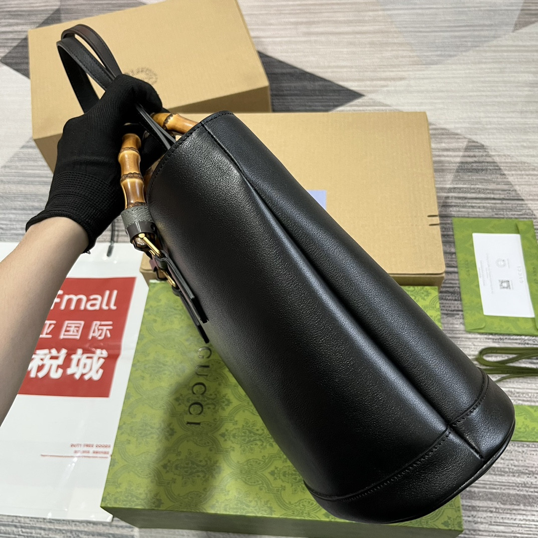 G*u*i DIANA MEDIUM TOTE BAG Black 31W x 27H x 15D CM