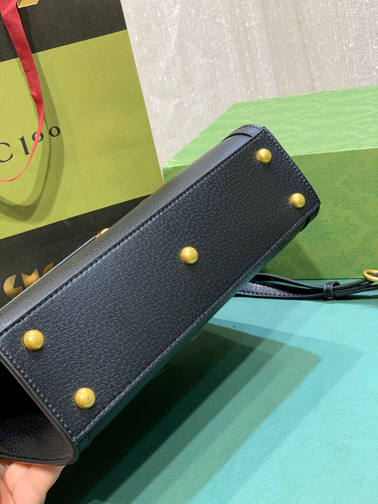 G*u*i DIANA SMALL SHOULDER BAG Black 25W x 16H x 9D CM