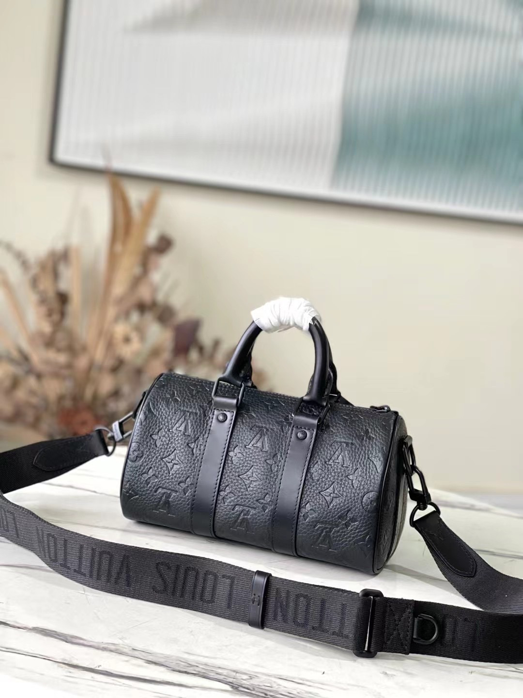 L0*is V*t0n Keepall Bandoulière 25 M20900 9.8 x 5.9 x 4.3 inches