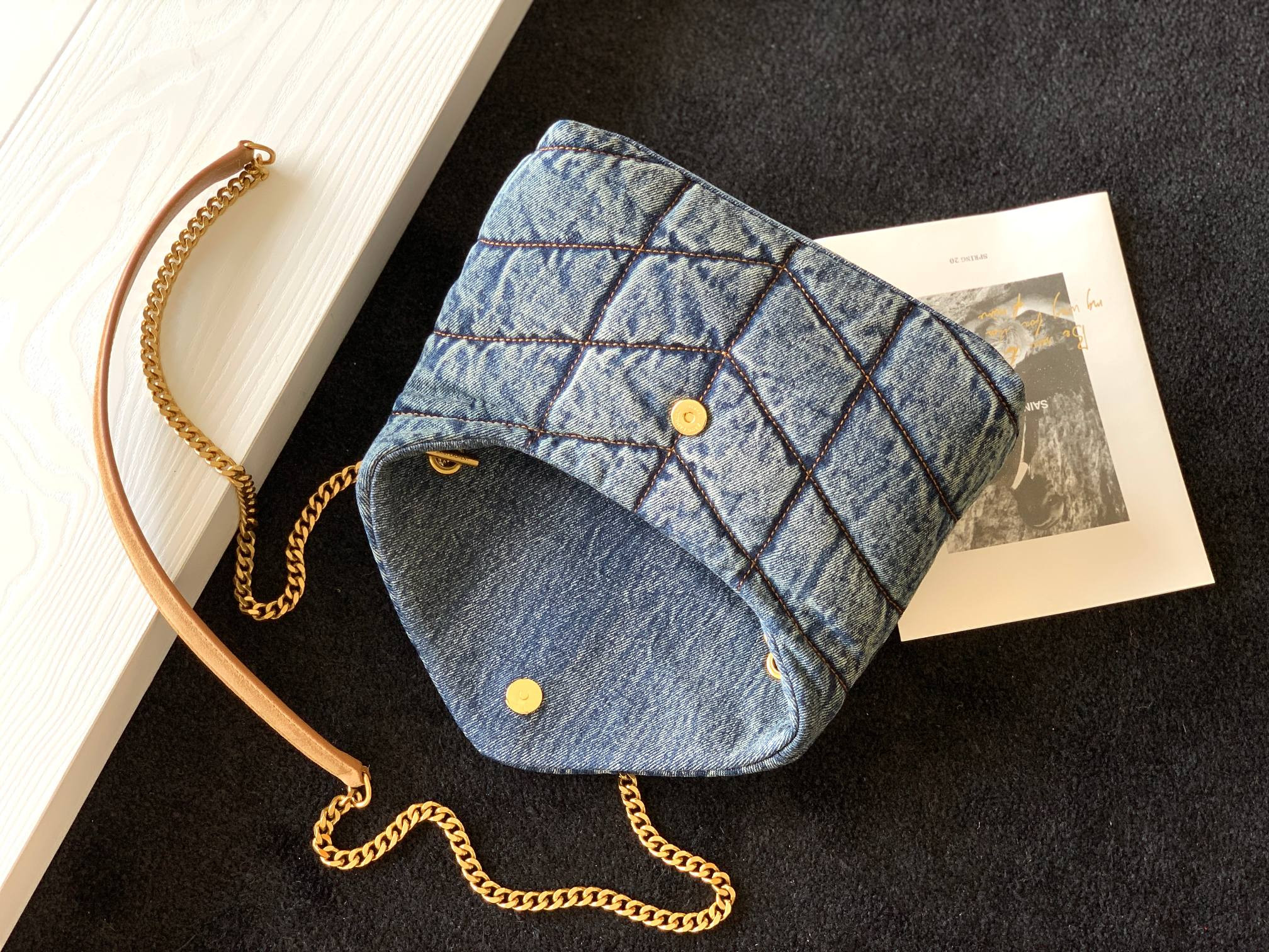 Y*L PUFFER IN SUEDE AND DENIM RODEO BLUE 23 X 15.5 X 5.8 CM