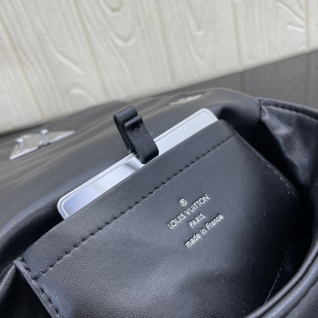 L0*is V*t0n M24246 Pico GO-14 5.9 x 3.9 x 2.6 inches