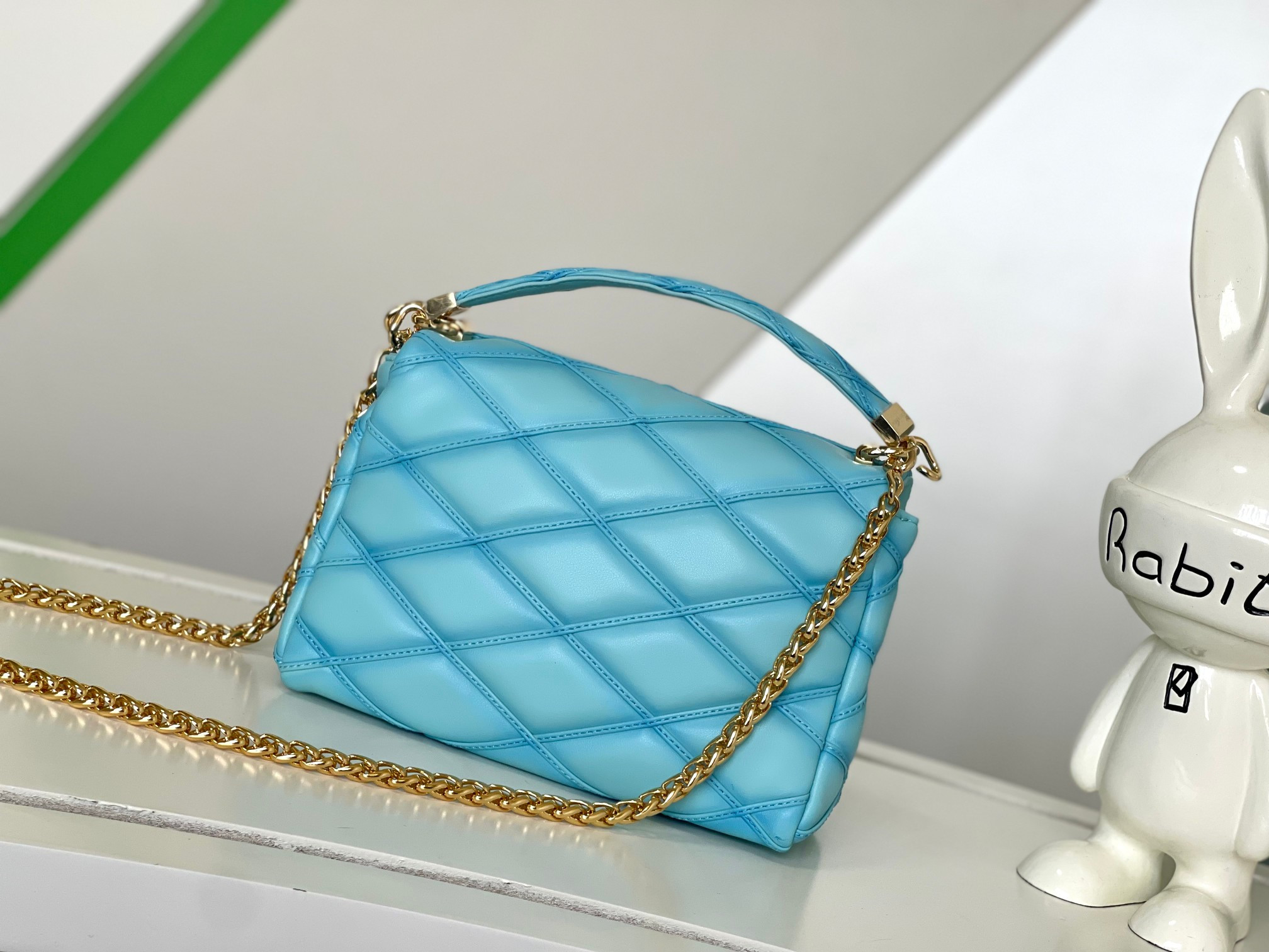 L0*is V*t0n M23682 GO-14 MM 9.1 x 6.3 x 3.9 inches