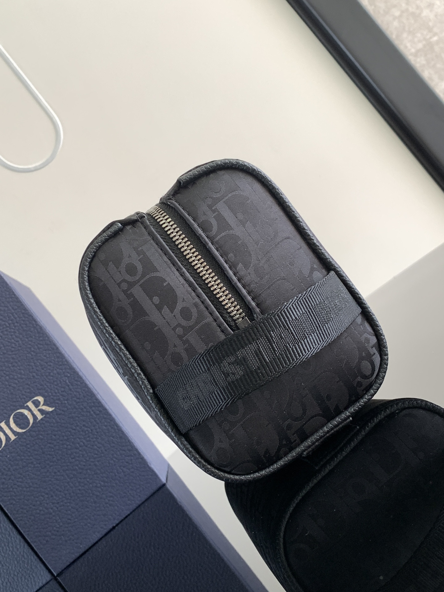 D*0r Lingot Toiletry Bag Black Oblique Mirage Technical Fabric 8.5 x 5 x 4 inches