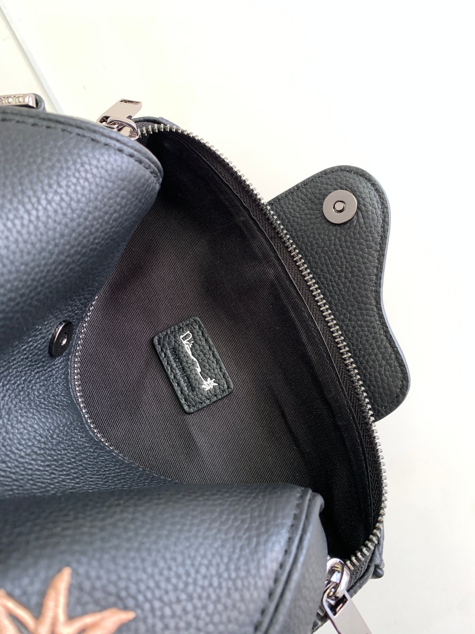 D*0r Lingot Toiletry Bag GRAINED LEATHER BLACK Black Oblique Mirage Technical Fabric 8.5 x 5 x 4 inches