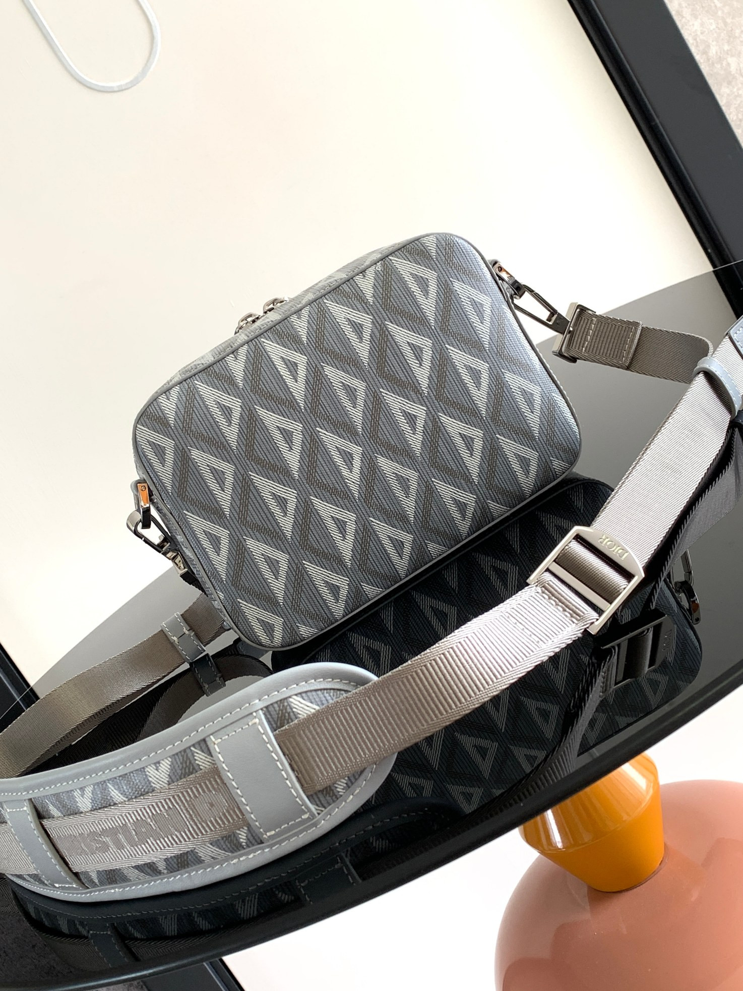 D*0r Safari Bag with Strap light Gray 8.5 x 6 x 2.5 inches