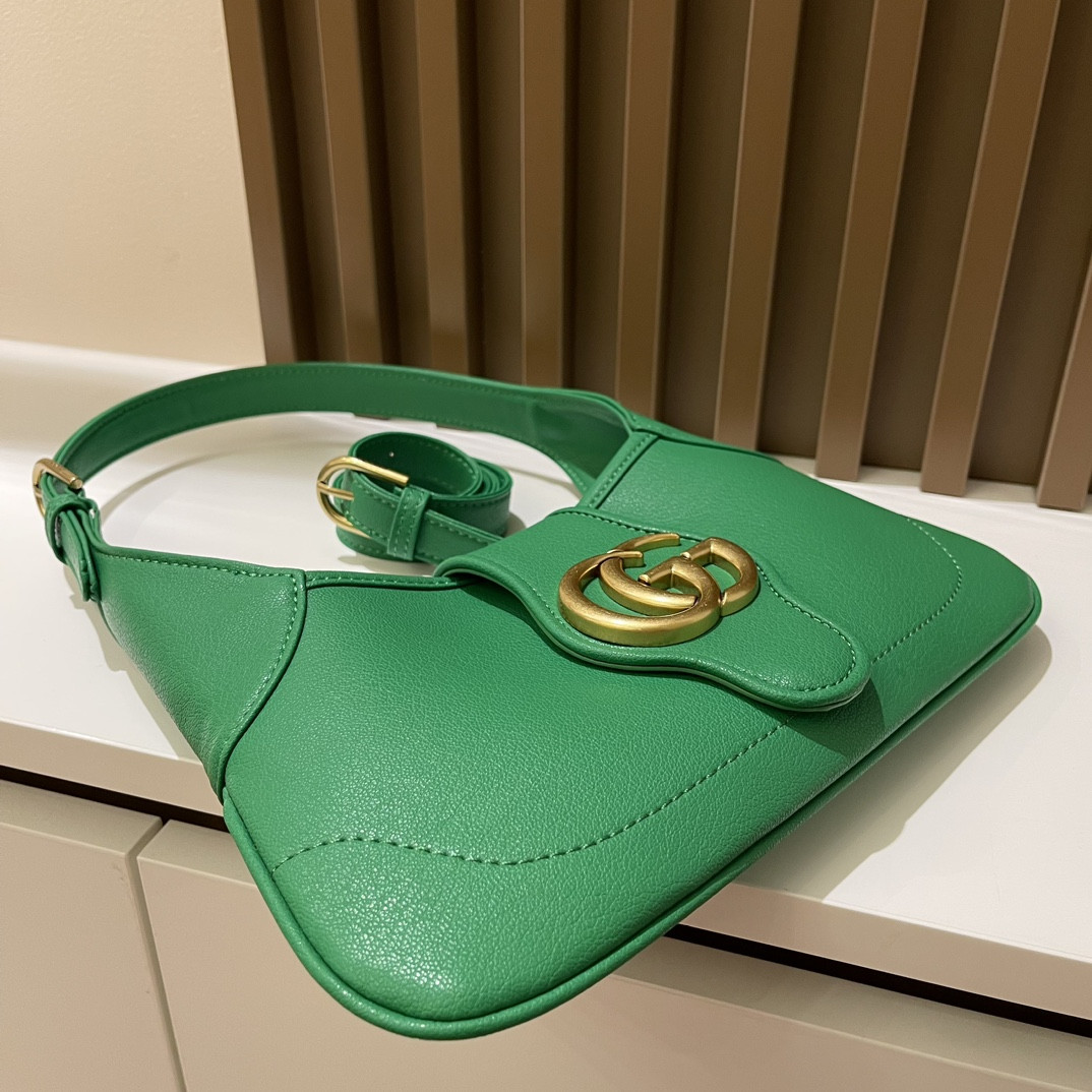 G*u*i APHRODITE SHOULDER BAG GREEN 27 X 13.5 X 2 cm