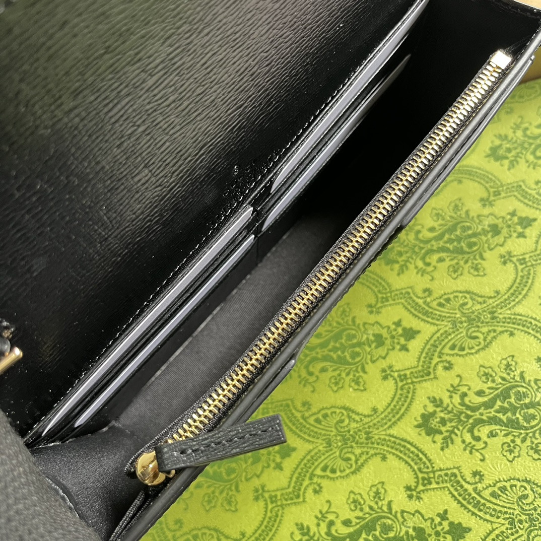 CHAIN WALLET WITH G*u*i SCRIPT BLACK 7.8"W x 5"H x 1.6"D