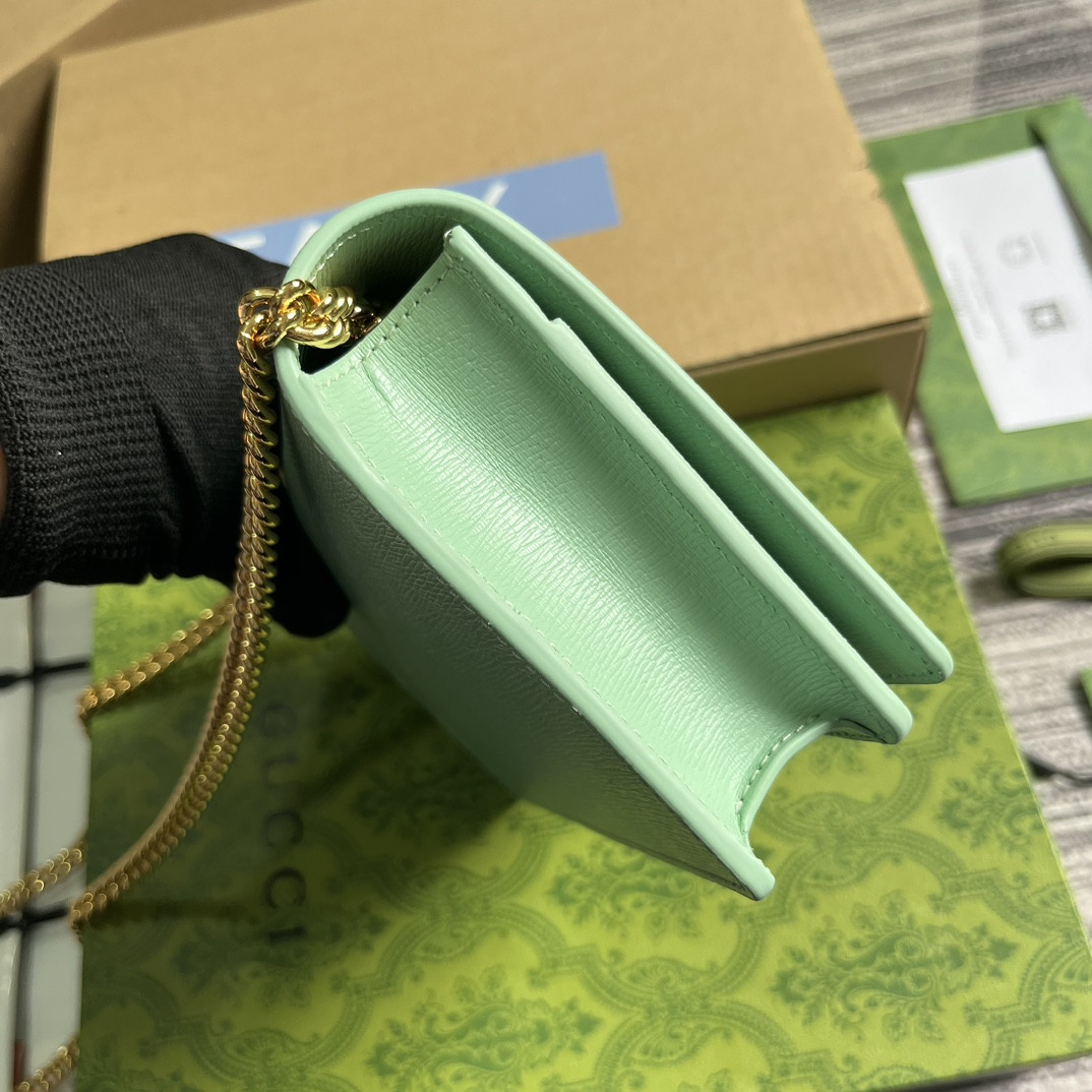 CHAIN WALLET WITH G*u*i SCRIPT GREEN 7.8"W x 5"H x 1.6"D