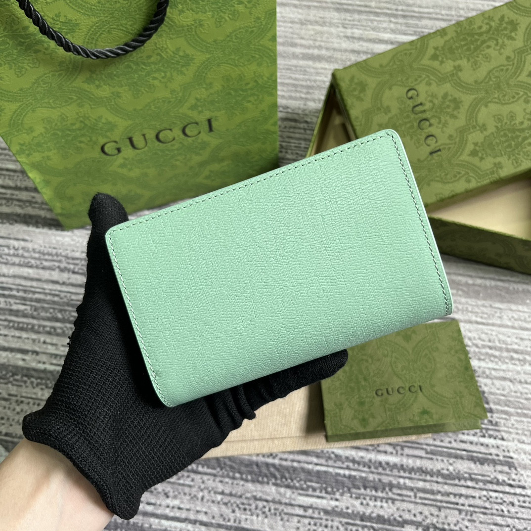 G*u*i Script Zip-Around Wallet green 14 x 18.5 x 3cm