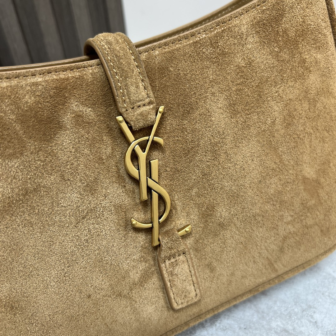 Y*L LE 5 À 7 IN SUEDE BROWN 9 X 6.3 X 2.5 INCHES