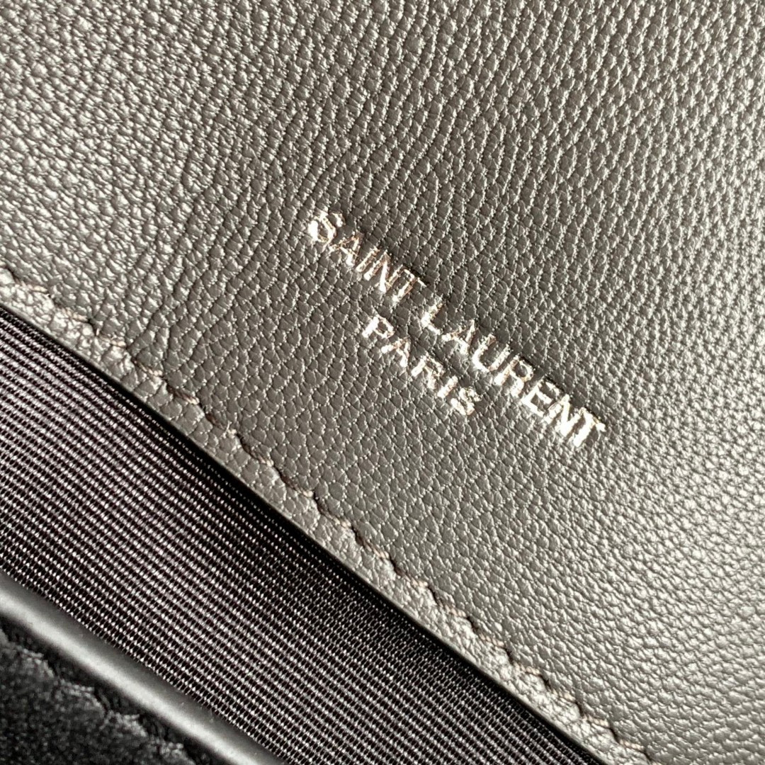 Y*L COLLEGE MEDIUM IN QUILTED LEATHER 9.4 X 6.6 X 2.5 INCHES