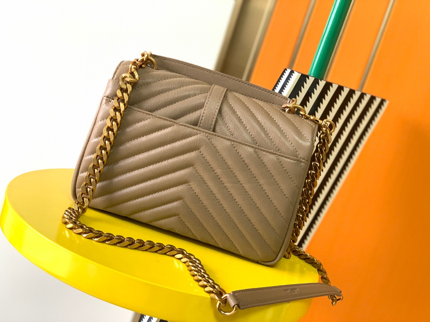 Y*L COLLEGE MEDIUM IN QUILTED LEATHER BROWN 9.4 X 6.6 X 2.5 INCHES