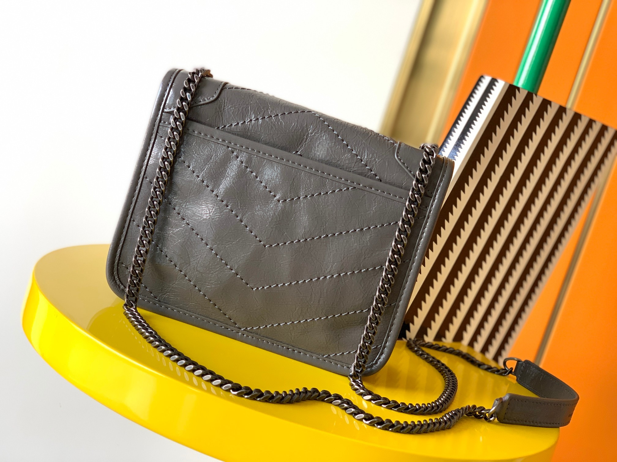 Y*L NIKI CHAIN WALLET IN SHINY LEATHER GRAY 19 x 15 x 6 CM