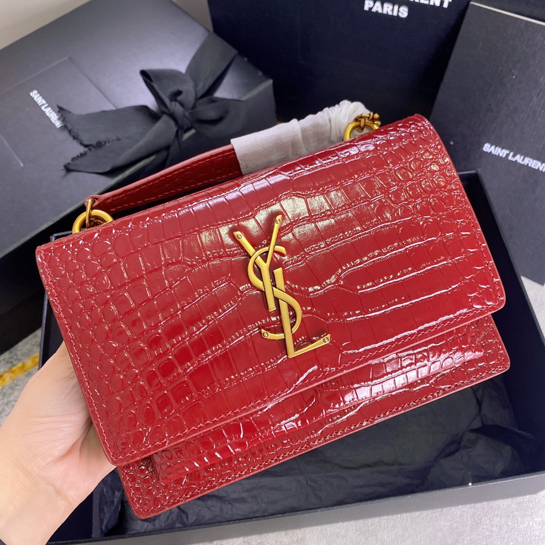 Y*L SUNSET CHAIN WALLET IN CROCODILE-EMBOSSED SHINY LEATHER RED 7.4 X 5.5 X 2.1 INCHES