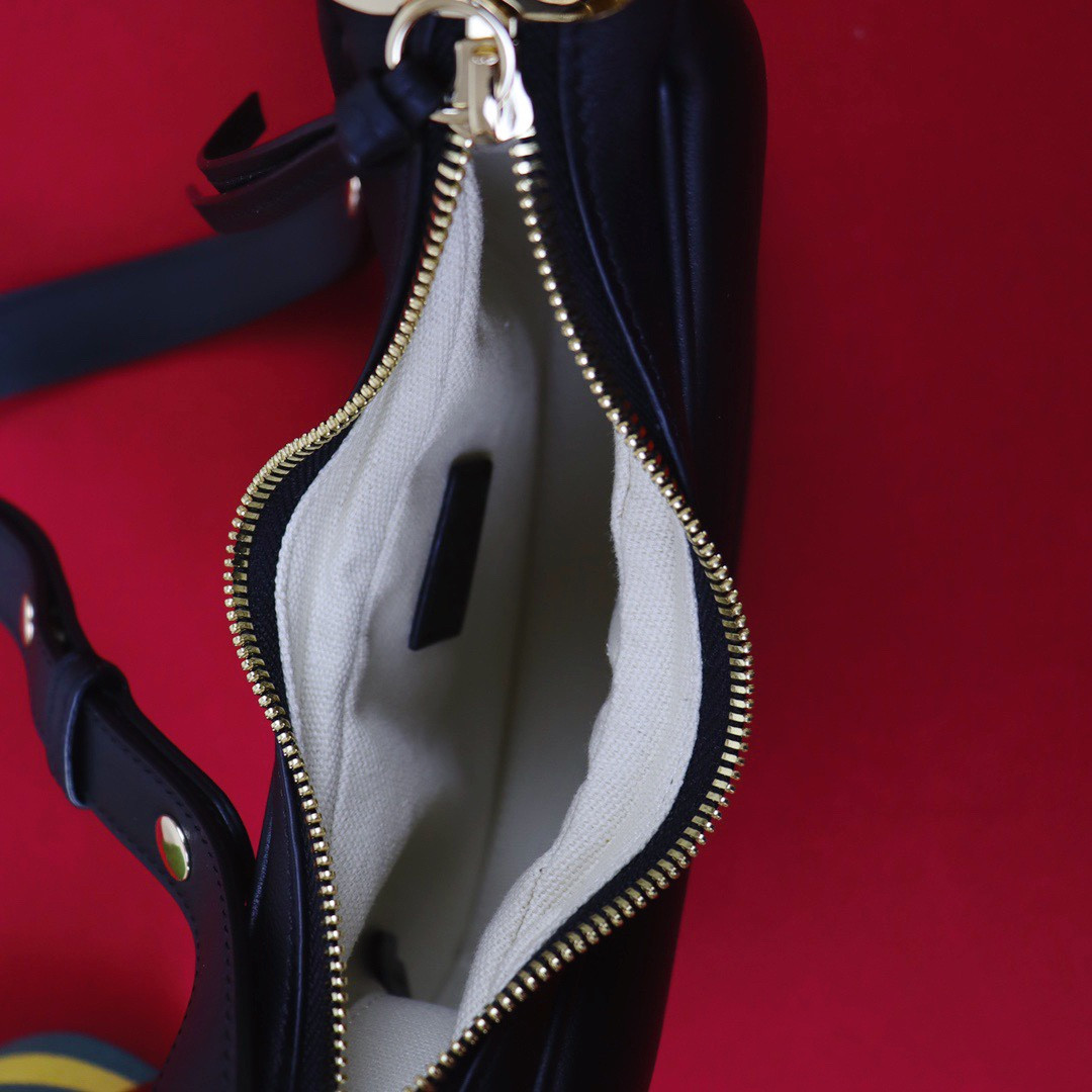 G*u*i ATTACHE SMALL SHOULDER BAG BLACK 9"W x 8.7"H x 2"D