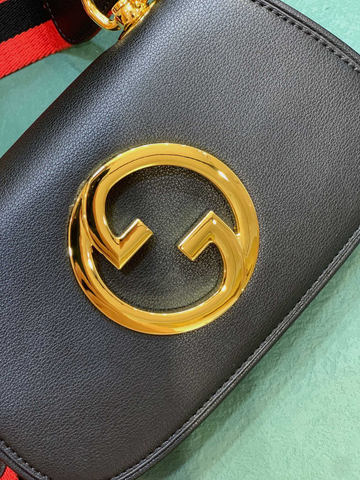 G*u*i BLONDIE MINI BAG BLACK 8.7"W x 5.1"H x 2.2"D