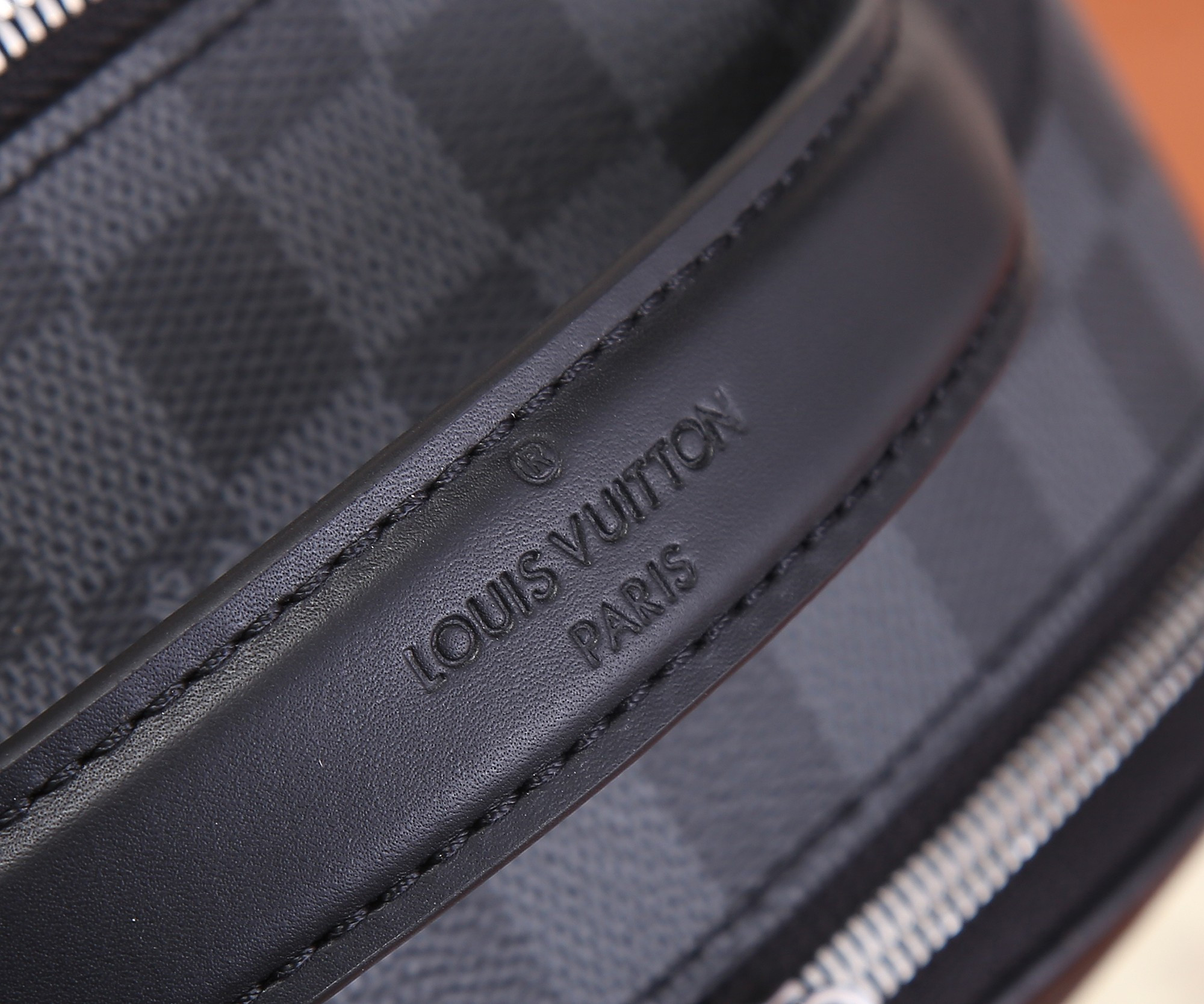 L0*is V*t0n N40499 Avenue Backpack 40 x 31 x 15 cm