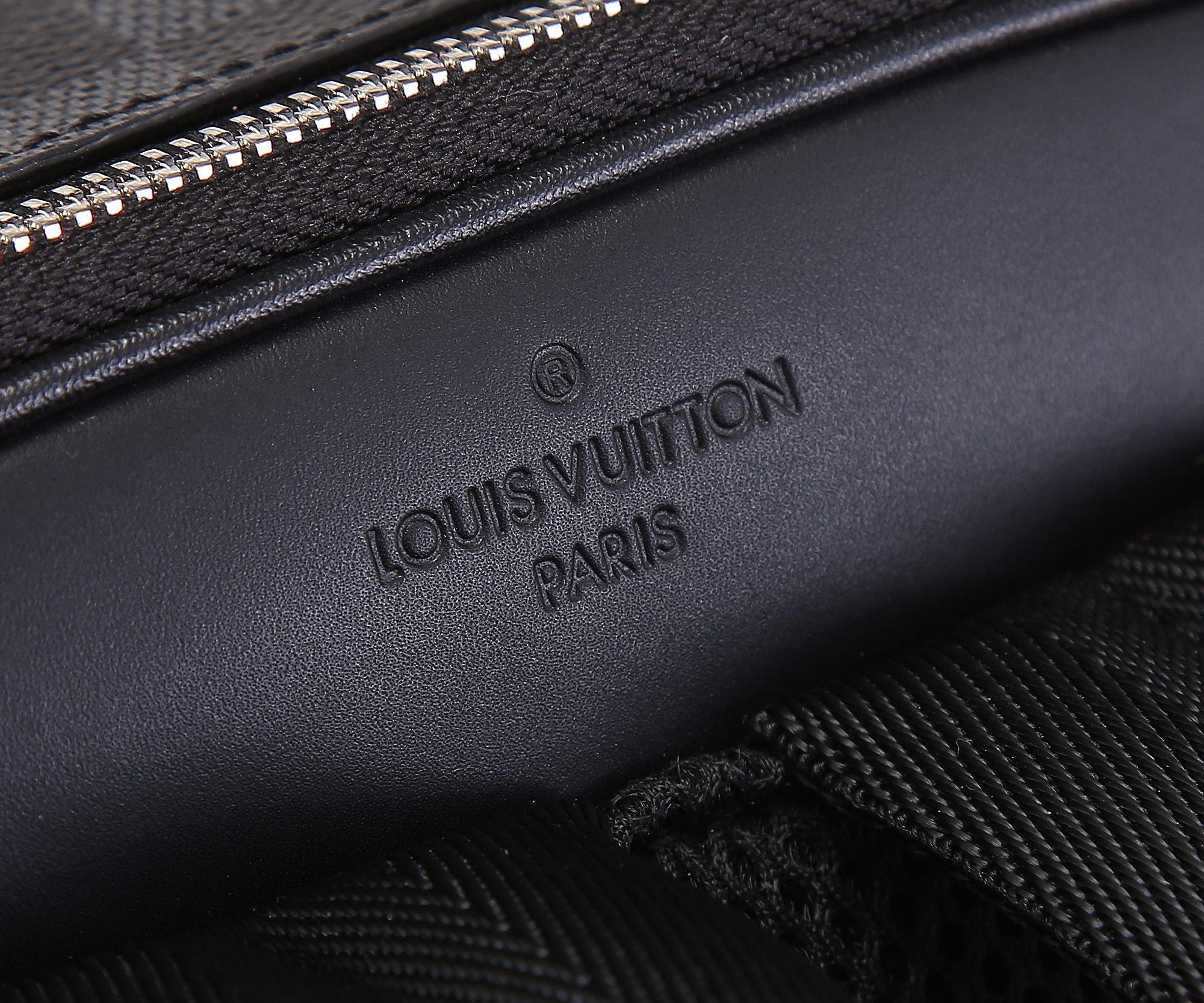 L0*is V*t0n N40499 Avenue Backpack 40 x 31 x 15 cm