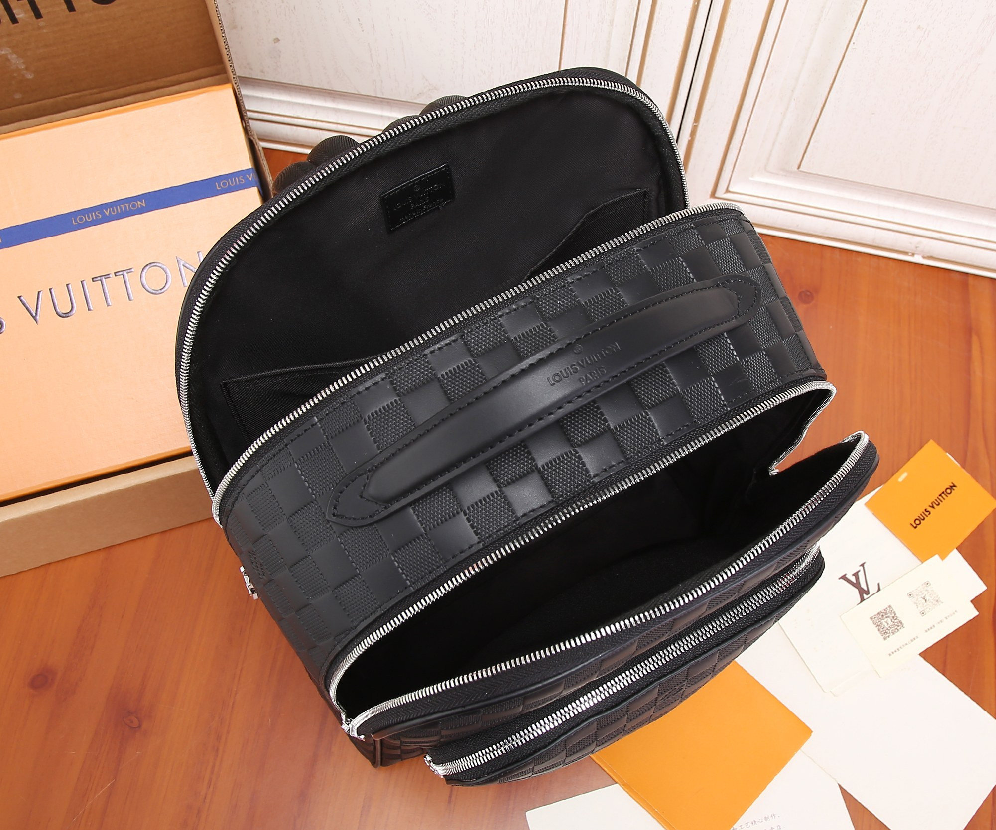 L0*is V*t0n N40501 Avenue Backpack 40 x 31 x 15 cm