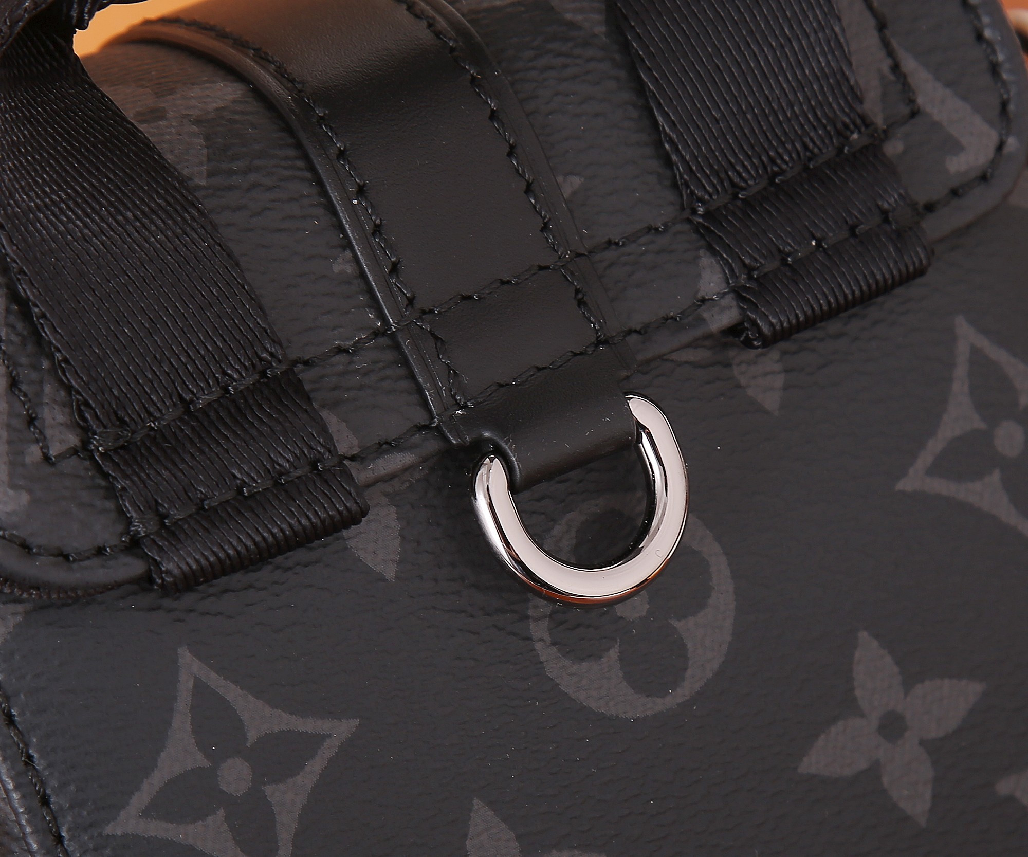 L0*is V*t0n LV M82769 Nano Christopher 14 x 19 x 6 cm