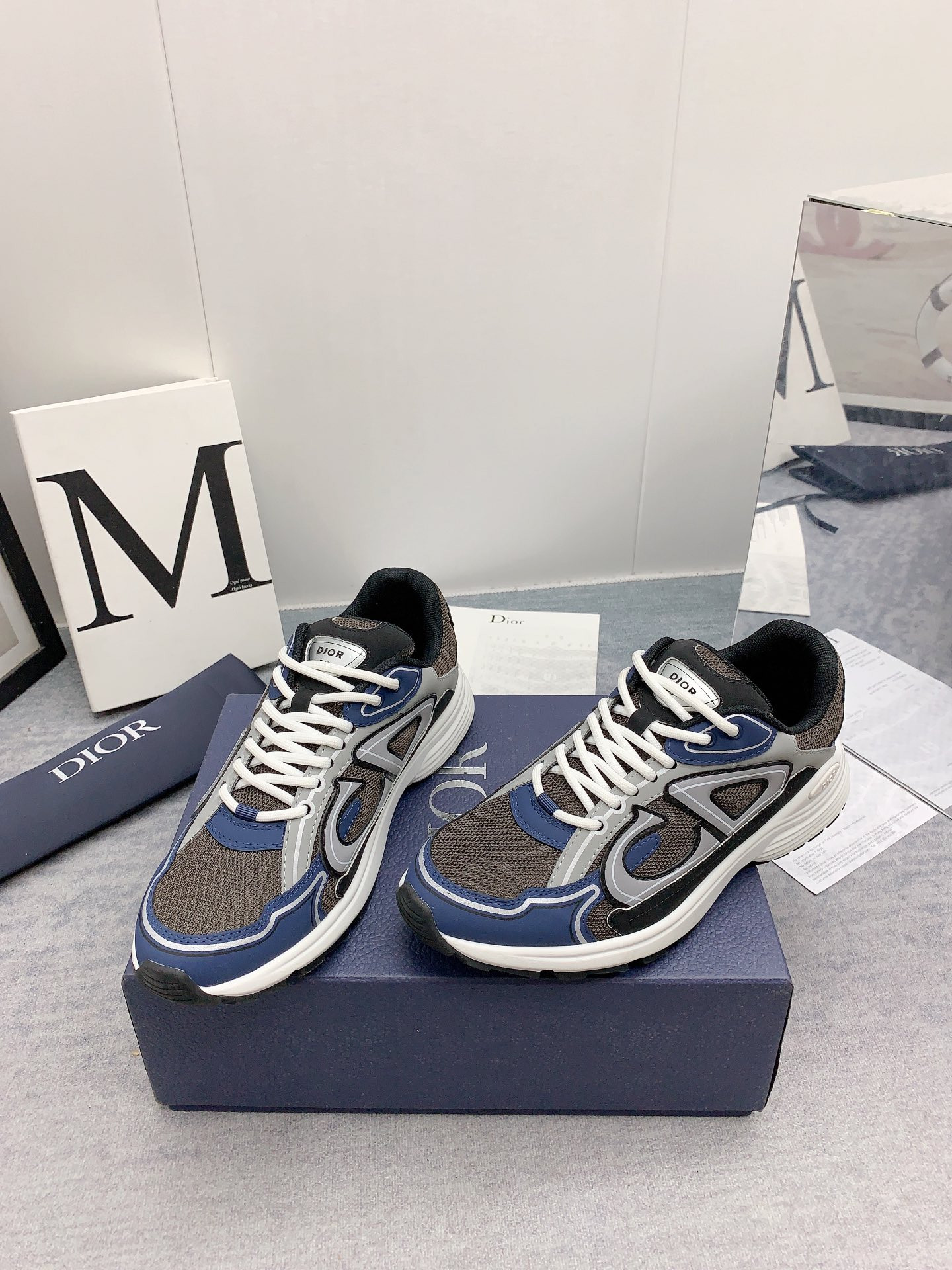 UA D*0r B30 Sneaker Anthracite Gray Mesh and Black Blue and D*0r Gray Technical Fabric