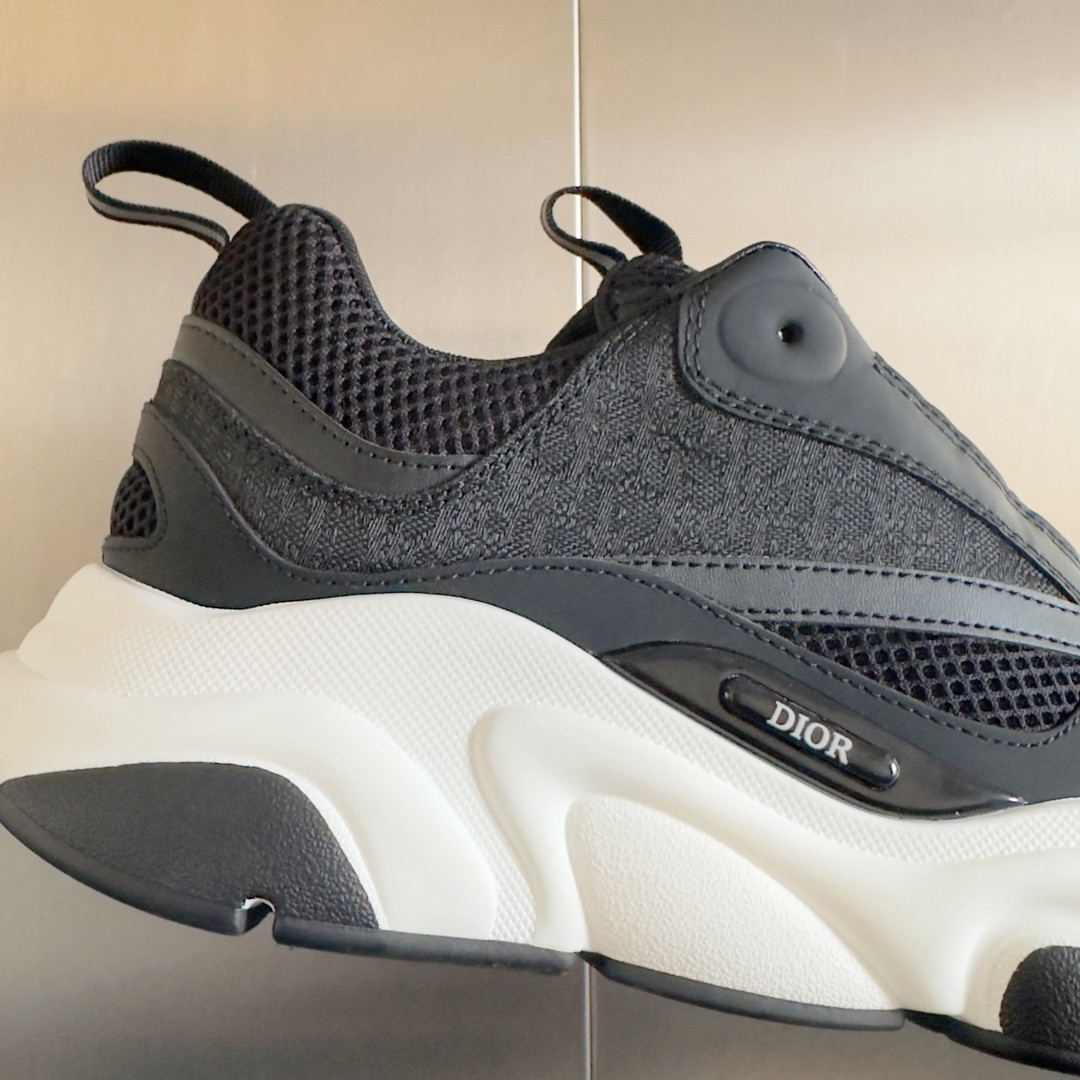 UA D*0r B22 black Sneaker