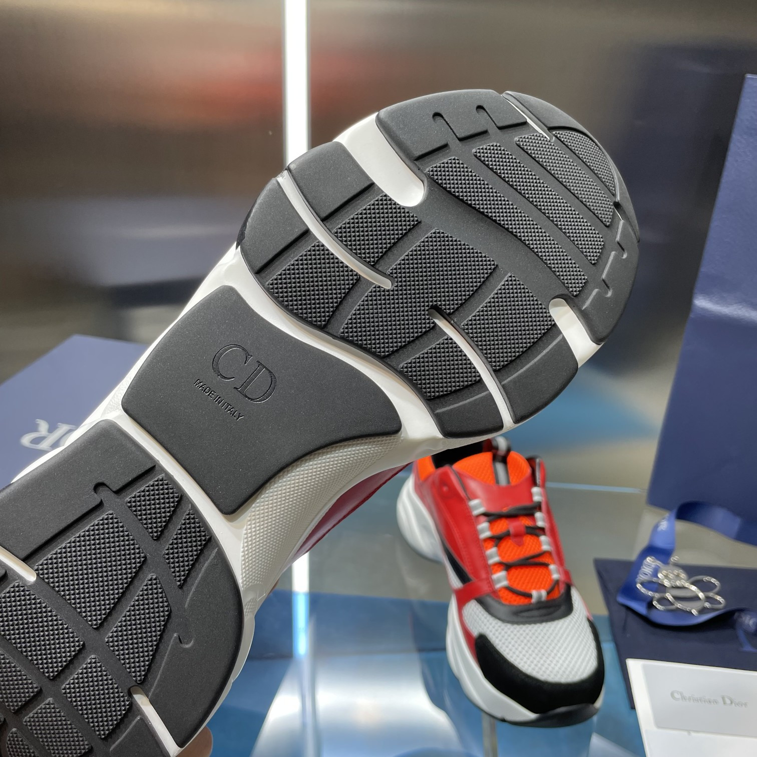 UA D*0r B22 red Sneaker