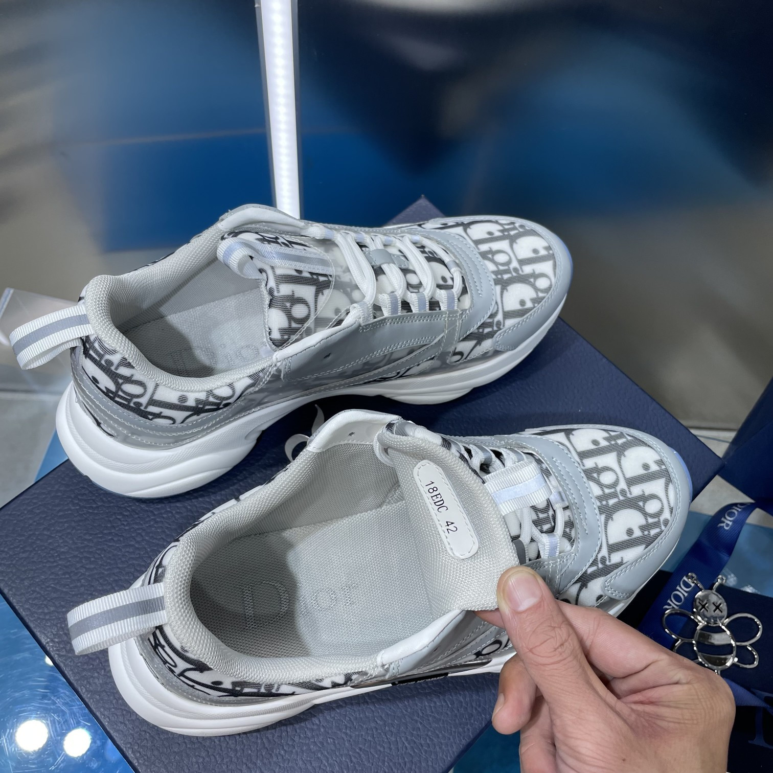 UA D*0r B22 gray Sneaker