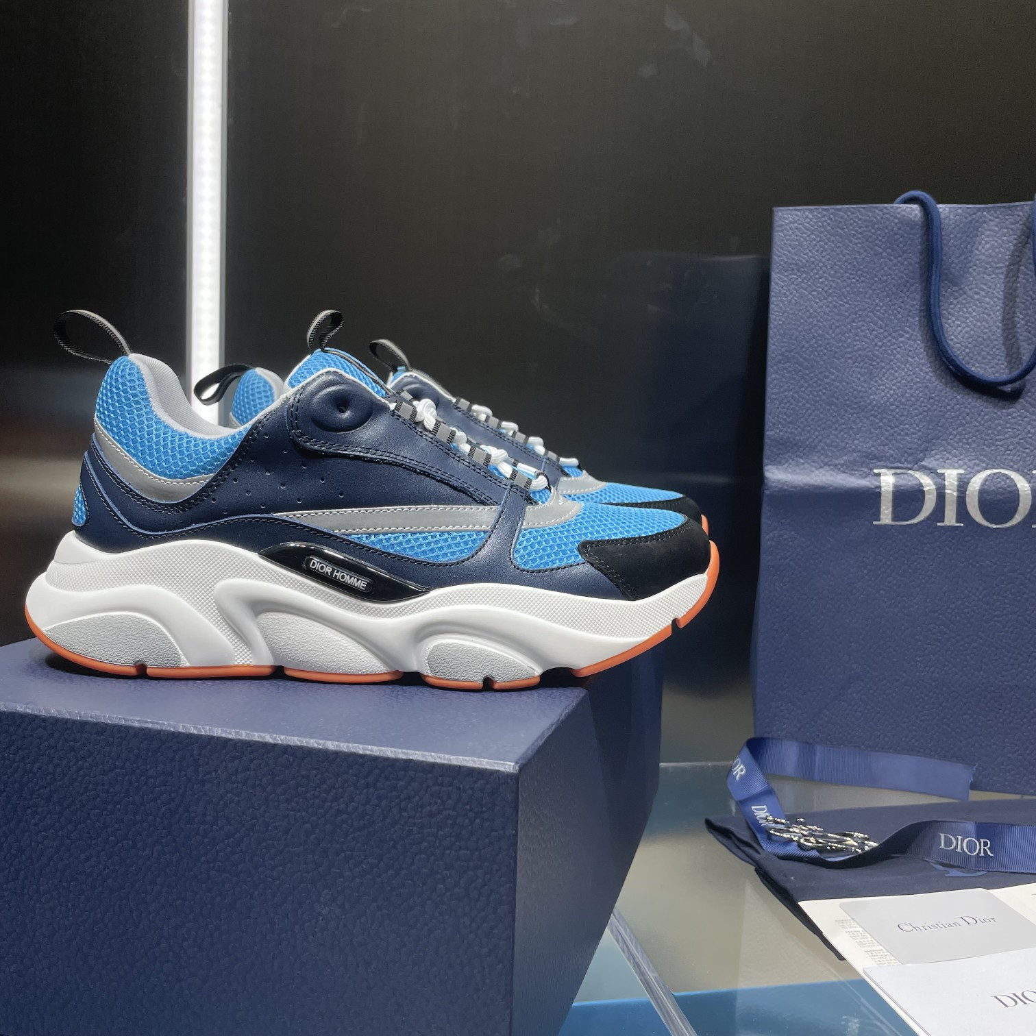 UA D*0r B22 blue Sneaker