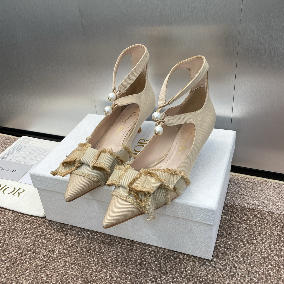 UA D*0r AD*0rable Pump