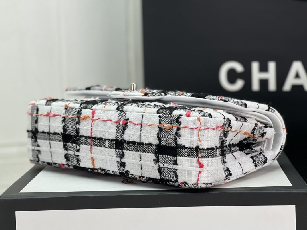 Ch*el CLASSIC 11.12 HANDBAG Tweed & Silver-Tone Metal   6 × 9.9 × 2.5 in