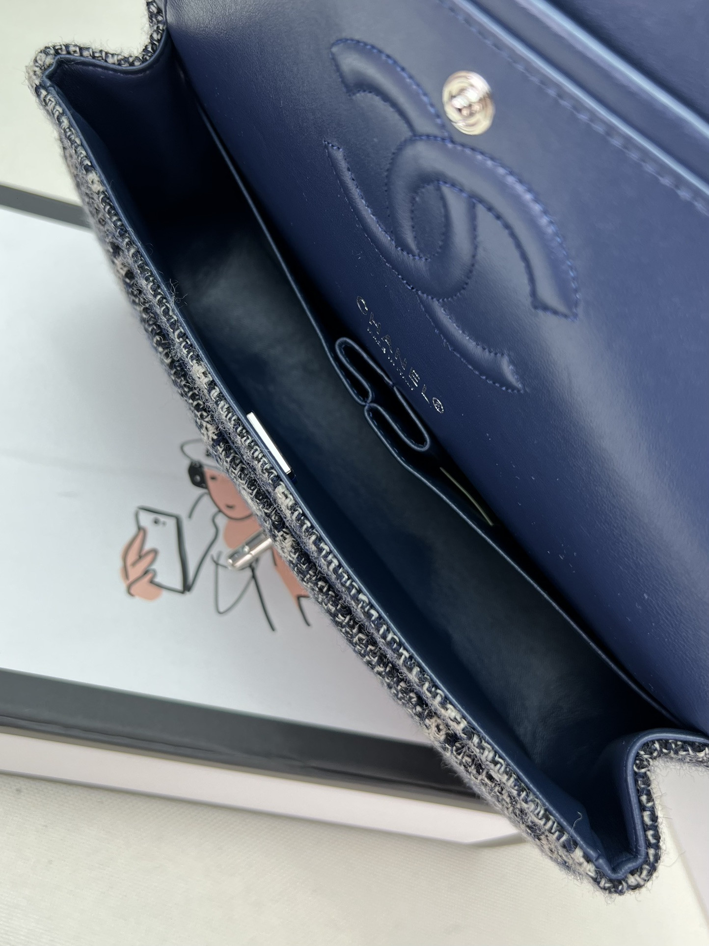 Ch*el CLASSIC 11.12 HANDBAG Tweed & Silver-Tone Metal  6 × 9.9 × 2.5 in