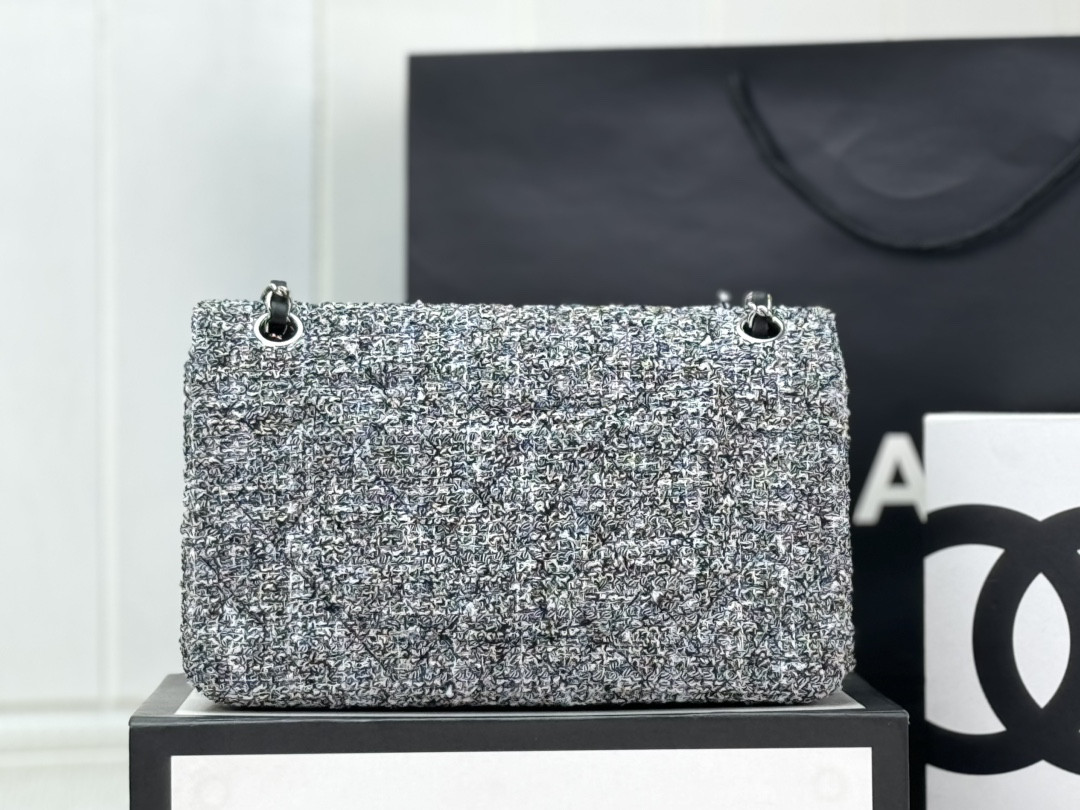 Ch*el CLASSIC 11.12 HANDBAG Tweed & Silver-Tone Metal  6 × 9.9 × 2.5 in