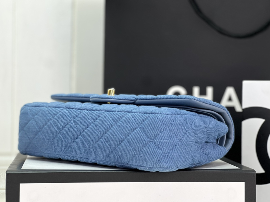 Ch*el CLASSIC 11.12 HANDBAG Tweed & Gold-Tone Metal  6 × 9.9 × 2.5 in