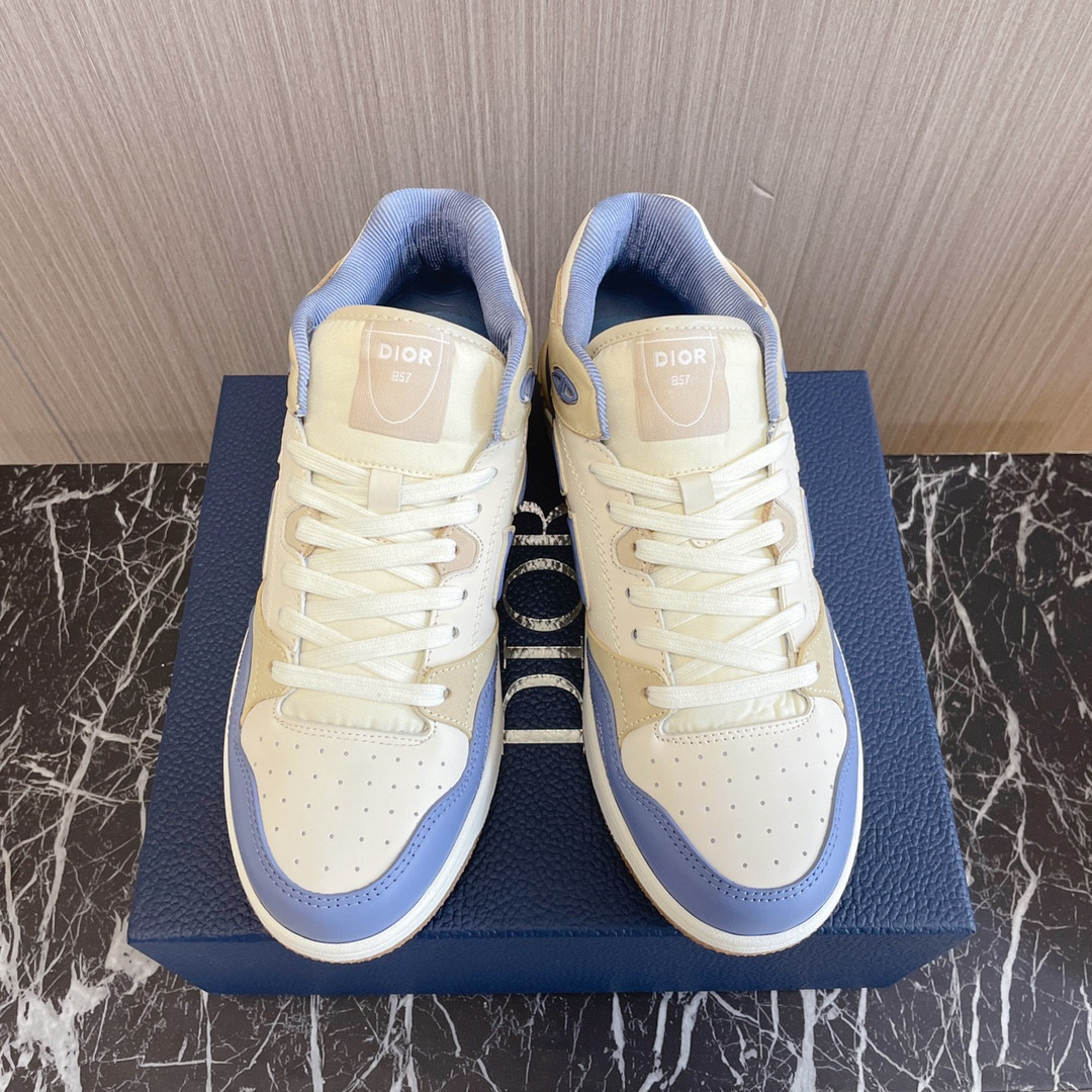 UA D*0r B57 Mid-Top Sneaker